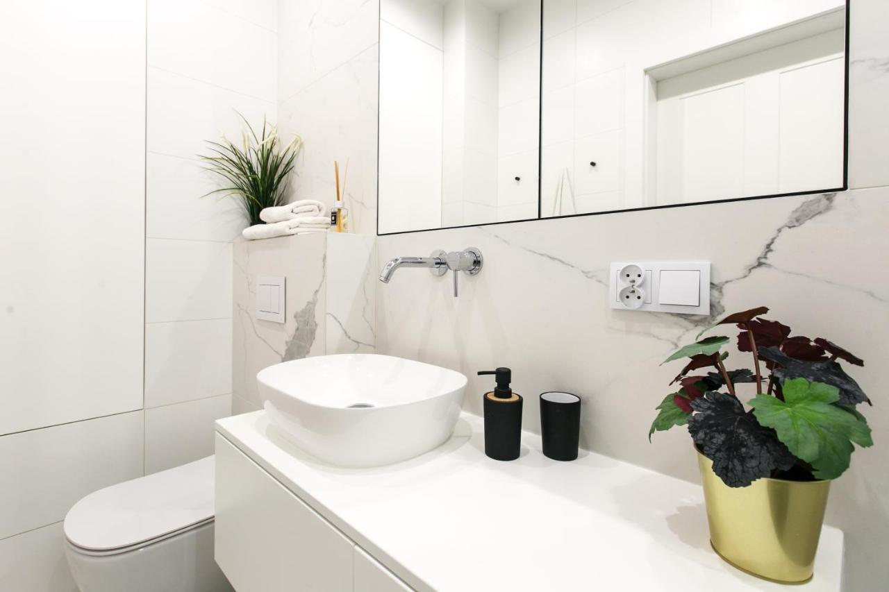 Otium Old Town Harmonica Apartment Красков Екстериор снимка