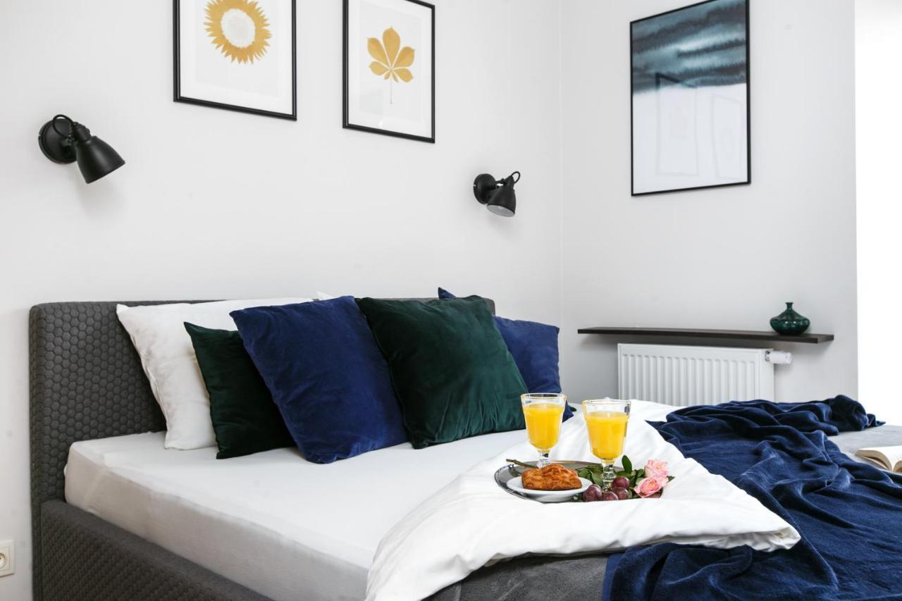 Otium Old Town Harmonica Apartment Красков Екстериор снимка