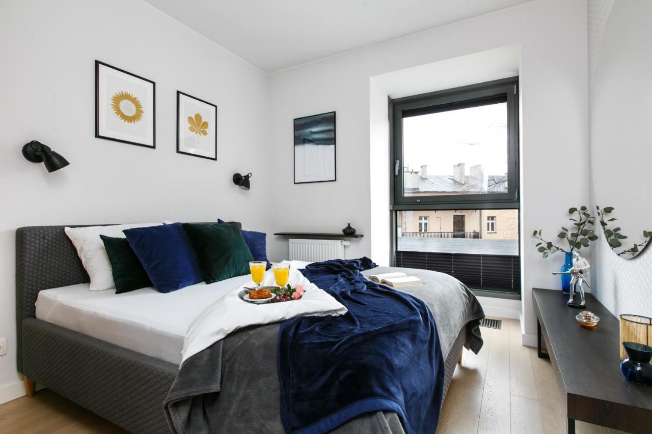 Otium Old Town Harmonica Apartment Красков Екстериор снимка