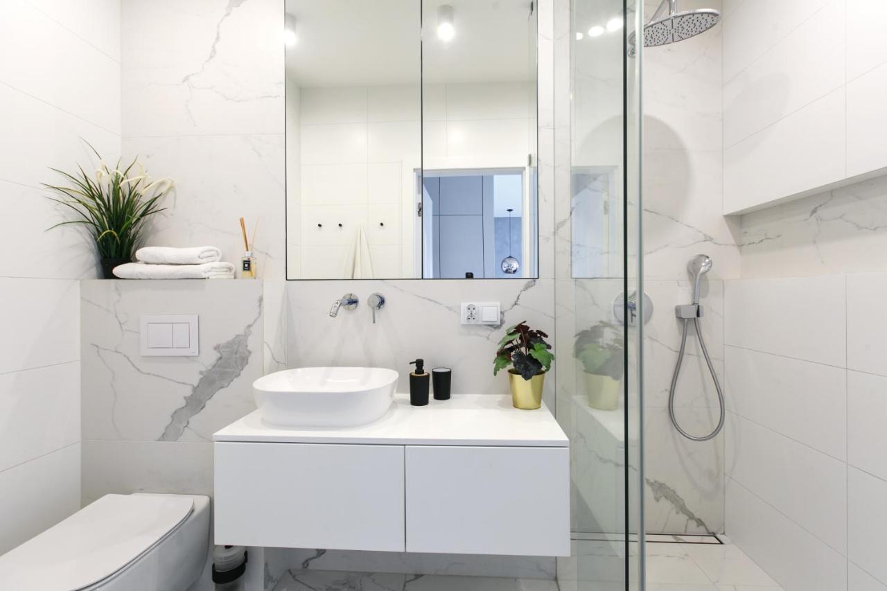 Otium Old Town Harmonica Apartment Красков Екстериор снимка